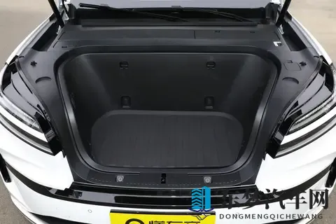 乐道L90：大空间+低能耗，满足大家庭用车需求，值得买吗？-3