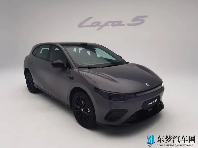 火影18十：新一代高性能汽车评测：科技与速度的极致碰撞-1