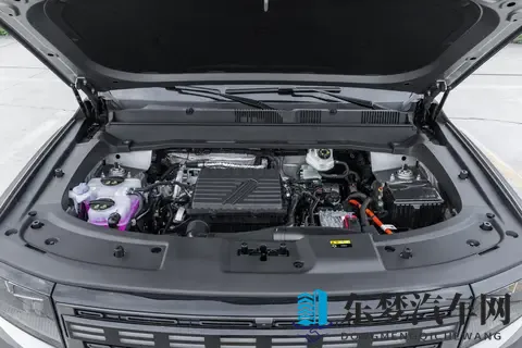 15万级混动SUV真能“可城可野”？捷途山海T1四驱发现版实测揭秘-1