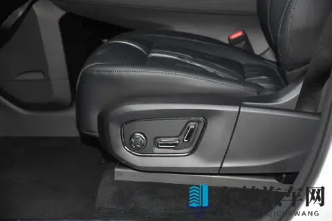 三代同堂选车难？极氪 009 空间、安全与舒适，给出家庭出行新答案-1