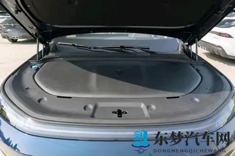 30万级六座车怎么选？乐道L90与深蓝S09对决，谁更适合家用？-3