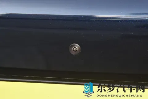 四座MPV岚图梦想家山河上市，售价7099万元