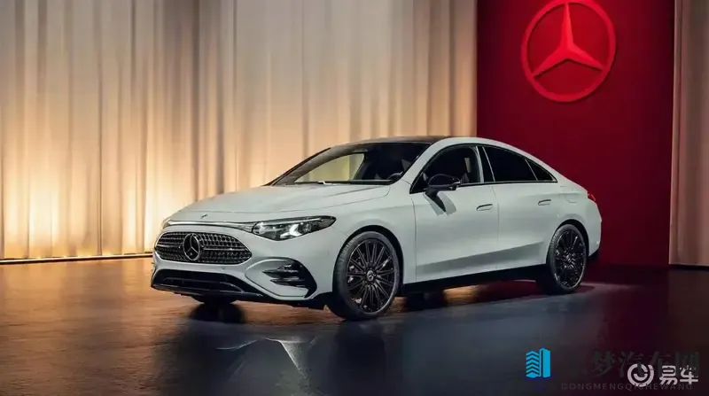 男生和女生一起搓搓：男女车主联手，绿色出行新风尚来袭