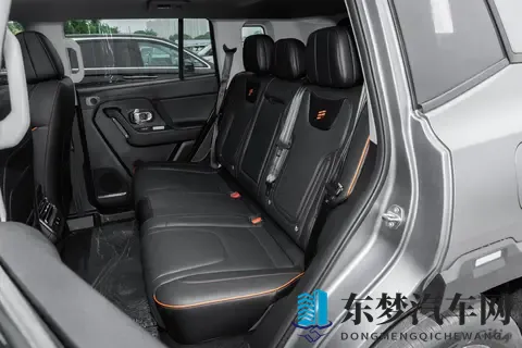 1499万起的轻越野狠角色！捷途山海 T1 三电机四驱版，强在哪？-2