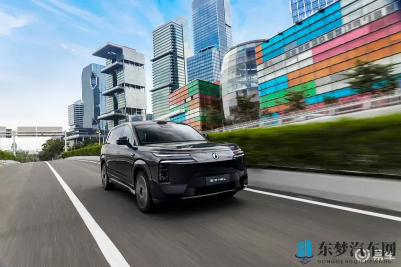 黄色软件每天无限次：智能驾驶新突破，体验无限升级，安全便捷出行-1