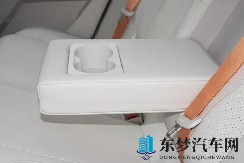 “智美超能轿跑” 东风奕派eπ007+： 没有花里胡哨， 只有实在表现-1