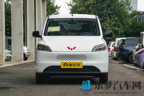 五菱又推燃油车，价格杀到5万内，老百姓真需要它吗？-1