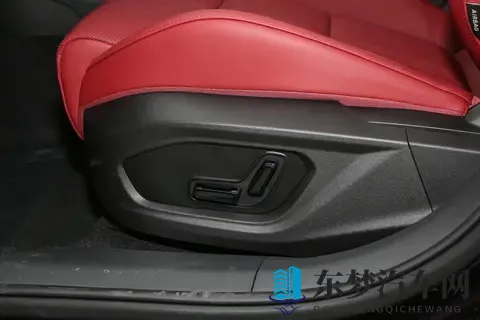 兼顾性能与智能，领克 03 2026 款 20TD AT Ultra 解析-2