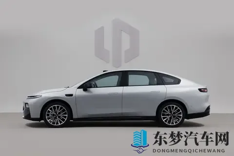 零跑10月销量暴涨,这辆B01功不可没?-1