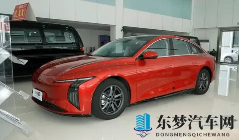 打扑克又叫又痛：智能驾驶与舒适体验，未来出行新风尚-2