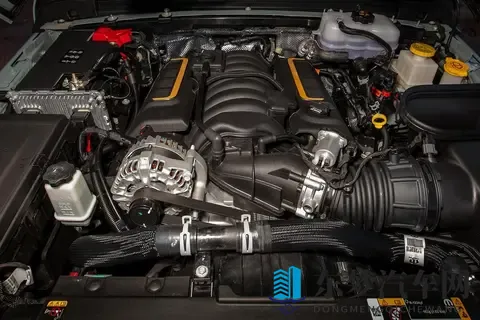 Jeep牧马人Moab 392官图发布 搭载64升Hemi发动机-2