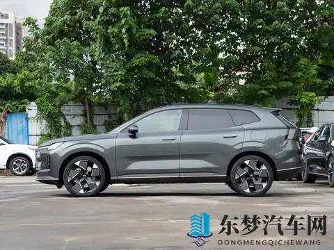 沃尔沃插混中大型SUV，限时2699万起，外观豪华厚重，续航很出色-1