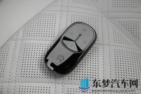 蔚来ET9适合家庭用户吗？从多维度分析车辆配置是否贴合需求-2