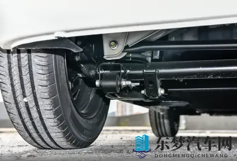 多花7000元！长安Lumin续航增加105公里，电池升至28度，实用省心