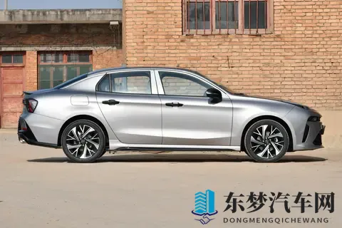 10万出头就能买?实测第三代领克03,适合什么样的人买?-3