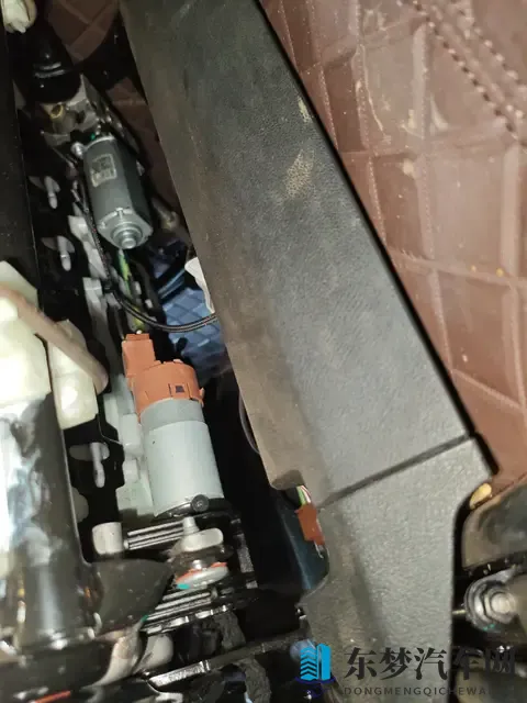 23万多拿下准新宝马5系，2022款525Li，体验豪华驾驭！-3