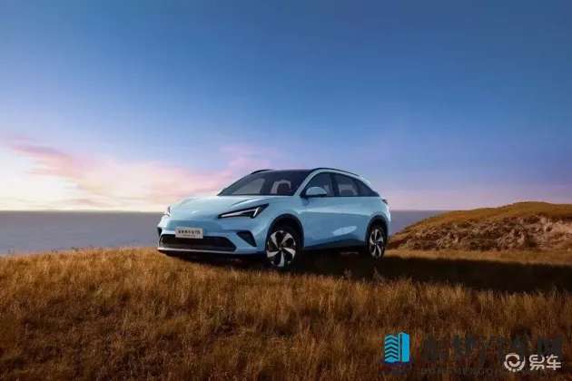 黄www：新能源汽车领航者，黄www X5全球受热捧-2