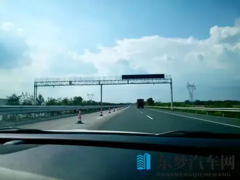为何300公里的高速，导航却预计要开5个小时？告诉你真相！-1