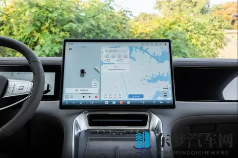 售2998万起，20T三电机插混，车长52米配6座，试驾体验腾势N8L-2