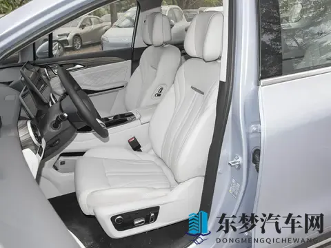 东风风行游艇PHEV上市，插混中型MPV，售1549万元起，会畅销吗？