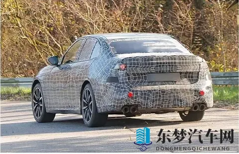 宝马巨变还在继续！新款“3系”全面路试，外观离了大谱了