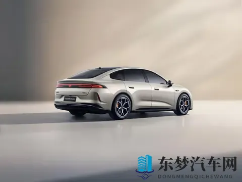 四座通风加热按摩，带激光雷达，29米轴距，新车上市，11万入手