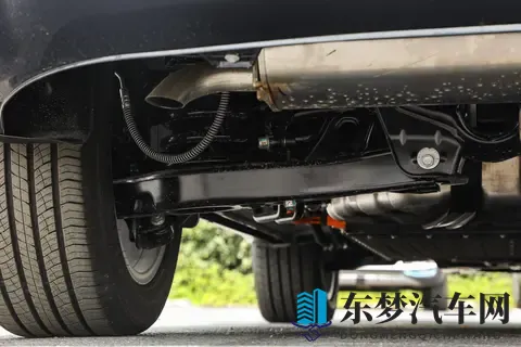 新蓝电 E5 PLUS，1398 万起，带露营大礼包，这款插混 SUV 值得一看！