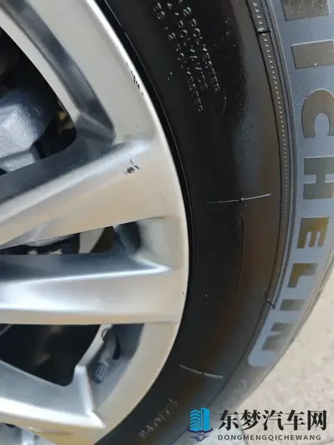 1488万！三年凯迪拉克XT5，豪华SUV代步优选-3