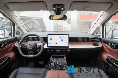 限时补贴价2098万元 广汽传祺E8全运版上市 配后排娱乐屏-2