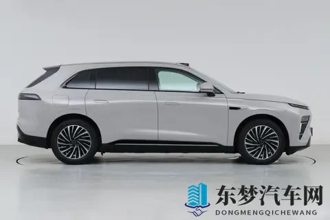 11月买车的都疯了！星纪元ET科技平权，花小钱享受好东西-1