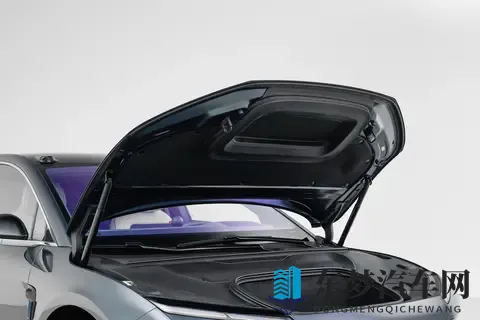 蔚来ET9适合家用吗？不只是行政车，更是全能奶爸车-2