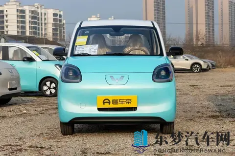 续航205公里，四门版五菱宏光MINIEV怎么选？配置有何不同？-2