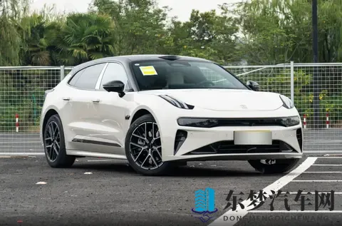 定位中大型车，指导价2698万起，ZEEKR 001怎么样？-1