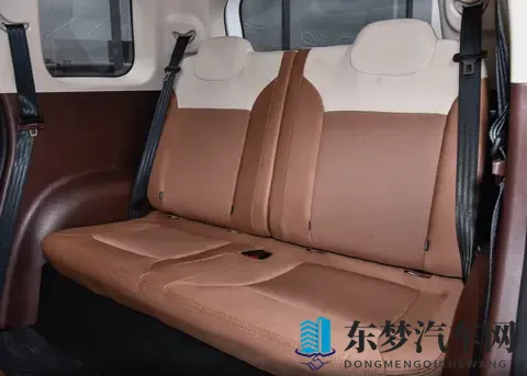 多花7000元！长安Lumin续航增加105公里，电池升至28度，实用省心-1