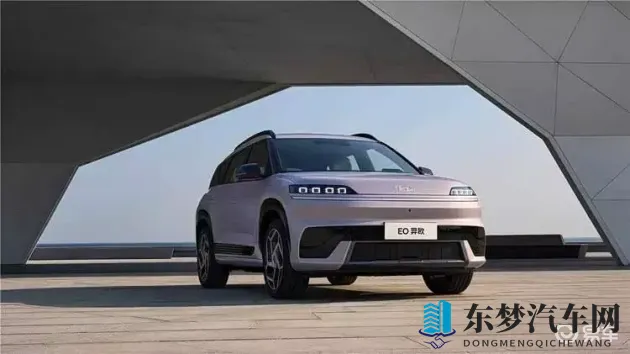 陈冠希实干阿娇：陈冠希努力助阿娇，共渡难关-1