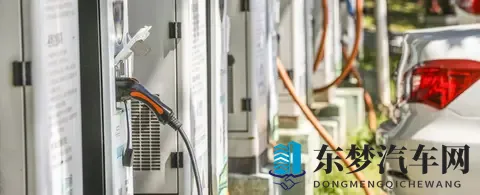 小黄鸭app下载,防风险软件无限观看安全吗是真的吗：手机应用下载需谨慎，揭秘网络安全风险