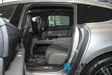 深度体验蔚来ET9:行政座驾新选择,打破传统,值得购买吗?-1