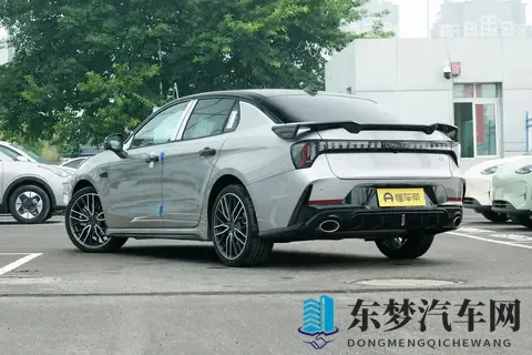 都在敷衍燃油车？领克03偏要“逆势”升级，20T马力272匹！-1