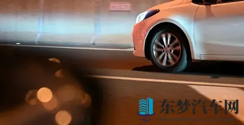 电动车“狂飙”减速,安全之绳越拉越紧-1