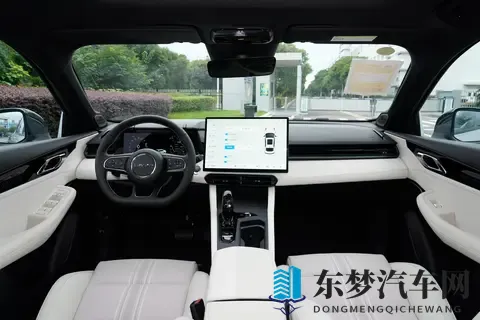 第三代领克03：性能与智能化并存，这款燃油车究竟表现如何？-2