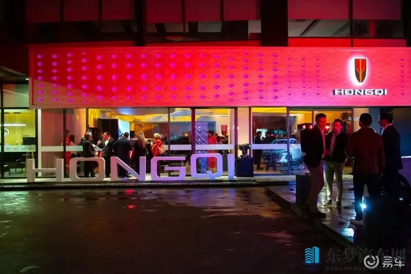 张柏芝的黑色：张柏芝演绎的神秘色彩，黑色魅力独特迷人-2