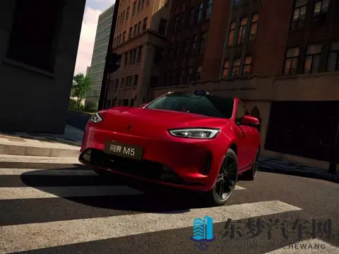 主动防护+被动硬实力，问界新M5 Ultra和Model Y谁能护全家周全？-2