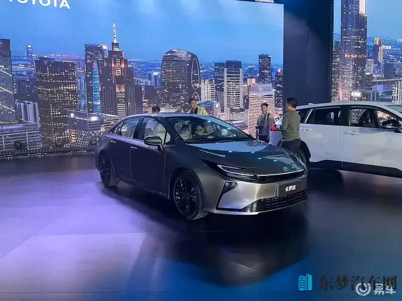 新款一汽丰田卡罗拉正式亮相，车身加长，实用性提升-1