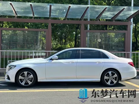 三年奔驰E级，19万开走行政座驾，这气场不输新车！-2
