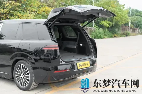 30万级SUV新标杆！腾势N8L DM带你体验全方位豪华出行-1