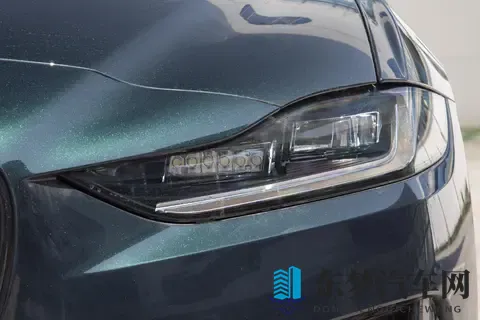 捷豹XEL 2025典藏版vs2024进取运动版：怎么选更值？-1