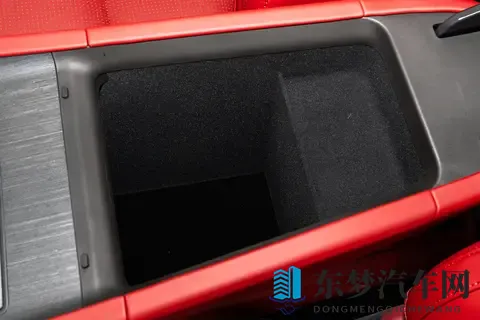 开了阿维塔12 2026款四激光版，发现它比想象中更好开