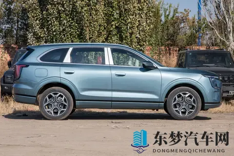 15 万家用中型 SUV？捷途山海 L7 PLUS把 旅行小房车焊在身上！-3