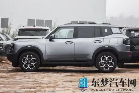 15万级混动方盒子,三电机四驱+索尼音响,山海T1能否热销?-1