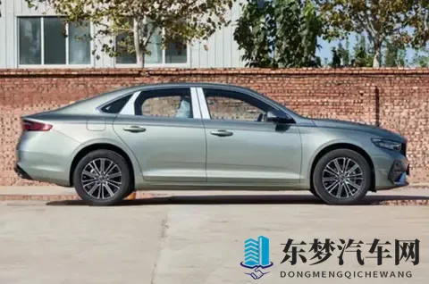 秋天买车纠结症又犯了？这台中国轿车让我重新认识豪华二字-3